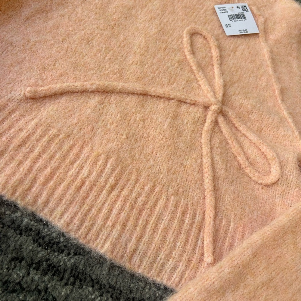 NWT AMERICAN EAGLE Cropped Crewneck Bow Sweater - Picture 4 of 12